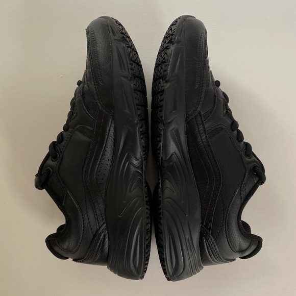 Fila Memory Workshift Leather Sneakers, slip resistant, Black - Women’s 7.5 - Picture 3 of 10